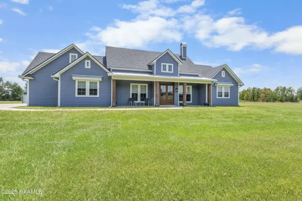 220 Bee Hebert RD, Scott, LA 70583