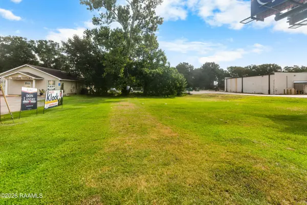 2623 W Pinhook RD