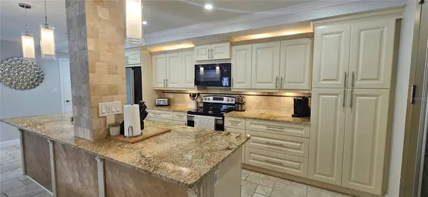 36750 US HIGHWAY 19 N #20-204, Palm Harbor, FL 34684