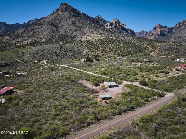 2388 S Hatari LN, Portal, AZ 85632