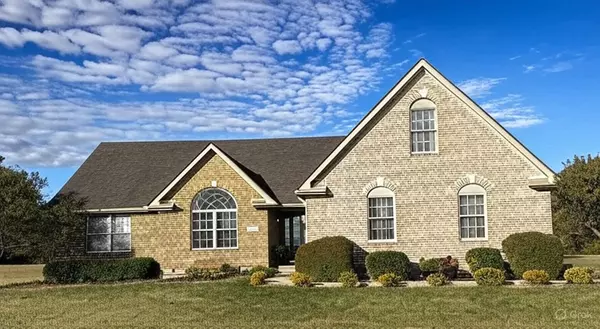 Move in ready with spacious lot1