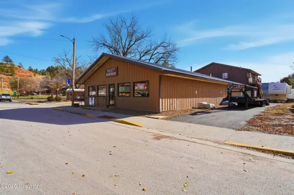 106 Main St, Hulett, WY 82720