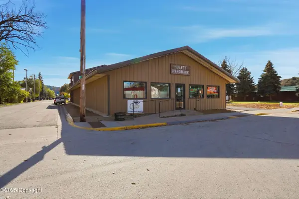 106 Main St, Hulett, WY 82720