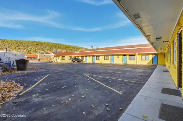 214 E Cleveland St, Sundance, WY 82729