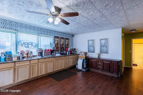 214 E Cleveland St, Sundance, WY 82729