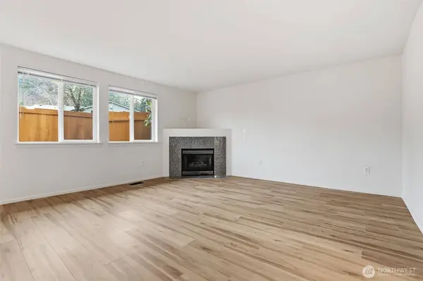 16216 and 16218 72nd Avenue Ct E, Puyallup, WA 98375