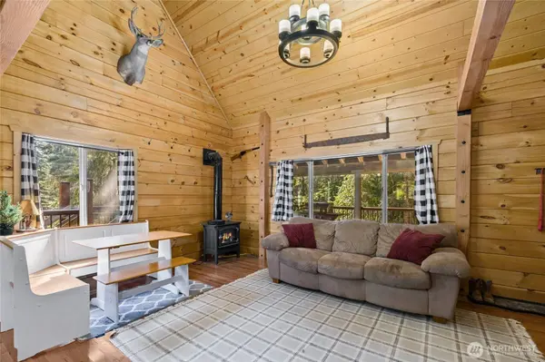 131 RR Spurs RD, Easton, WA 98925