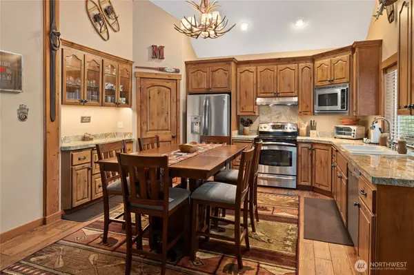 31 Tranquility LN, Easton, WA 98925