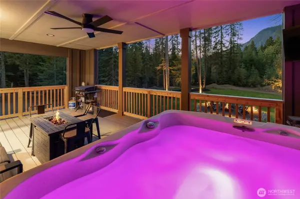 630 Silver Creek RD, Easton, WA 98925