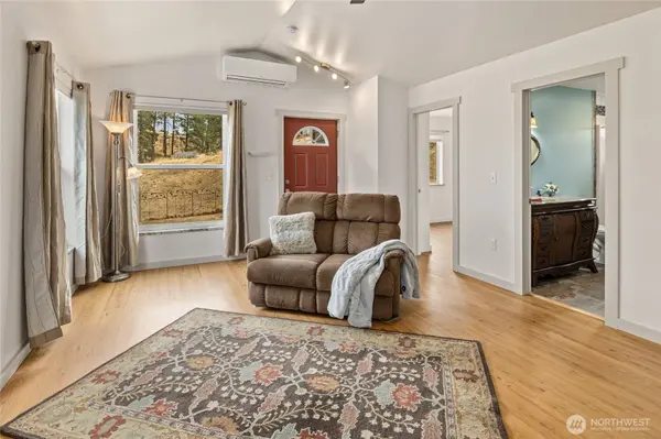 381 Twin Lakes RD, Cle Elum, WA 98922
