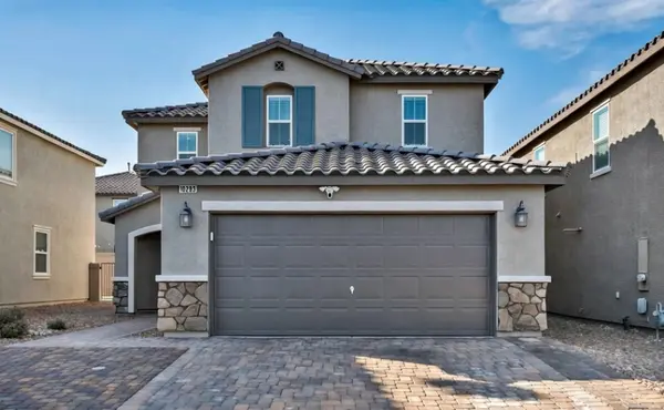 well maintained with lux finishes photo 1