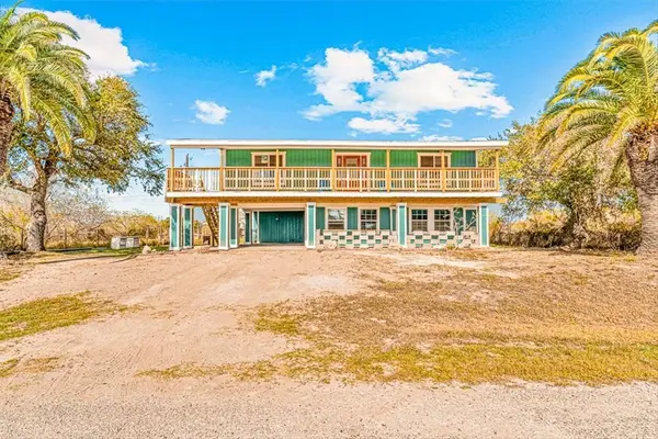 257 W Club Oak, Rockport, TX 78382