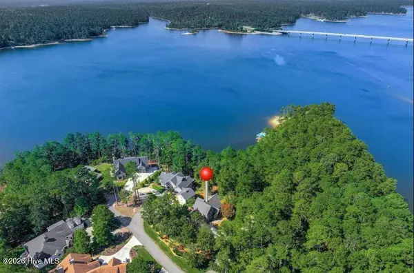 202 Deer Run LN