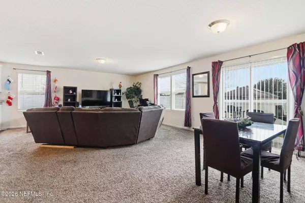 1986 PEBBLE POINT DR, Green Cove Springs, FL 32043