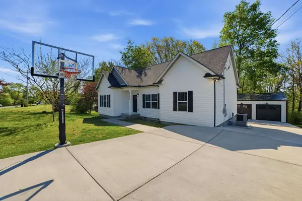 2150 Sunset Dr, White Bluff, TN 37187