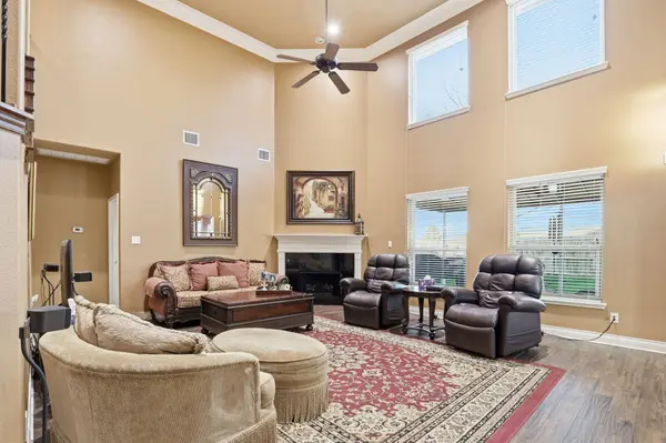 2206 Lisa LN, Deer Park, TX 77536