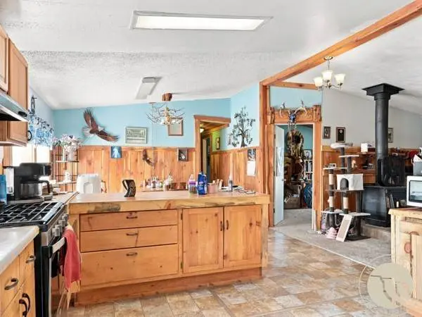 110 W 2nd AVE N, Reed Point, MT 59069