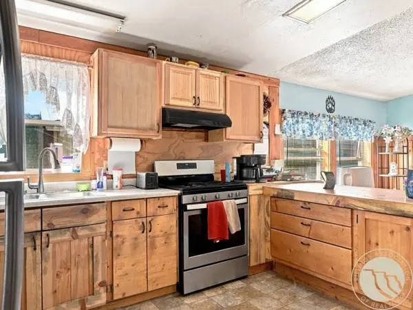 110 W 2nd AVE N, Reed Point, MT 59069