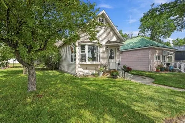 526 E 2nd AVE N, Columbus, MT 59019