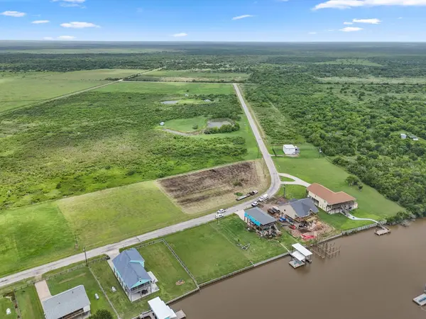 7 County Road 291 RD, Sargent, TX 77414