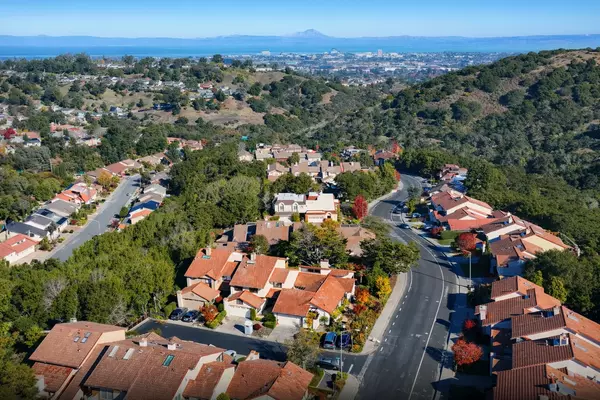 San Mateo Knolls: What Buyers and Sellers Need to Know