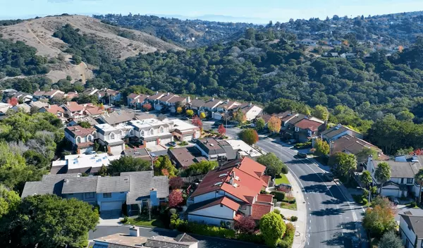 Buying or Selling in Laurelwood San Mateo: A Practical Local Guide