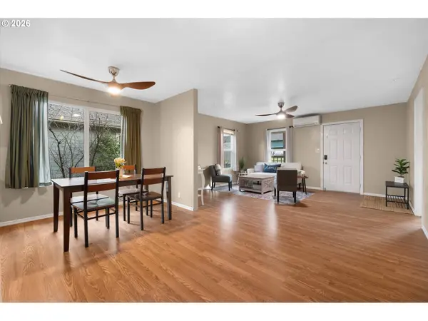 1207 E 11TH ST, Newberg, OR 97132