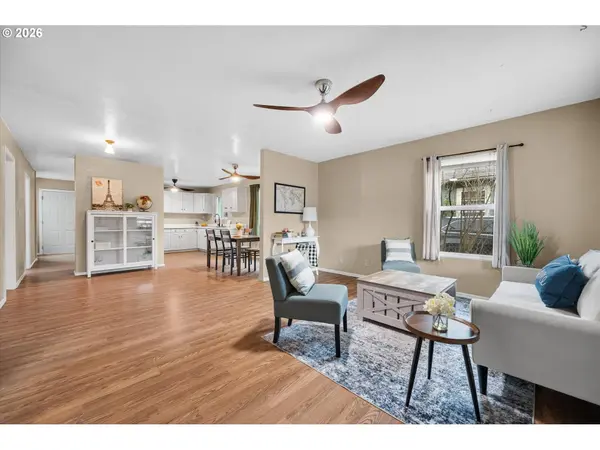 1207 E 11TH ST, Newberg, OR 97132