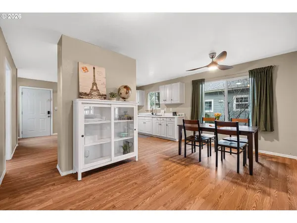 1207 E 11TH ST, Newberg, OR 97132