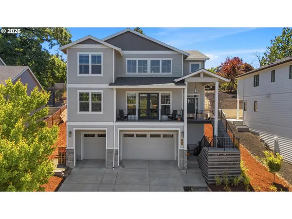 934 NW BAKER CREST CT, Mc Minnville, OR 97128