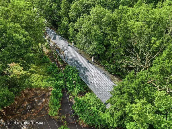 162 Marshalls Creek RD, East Stroudsburg, PA 18302