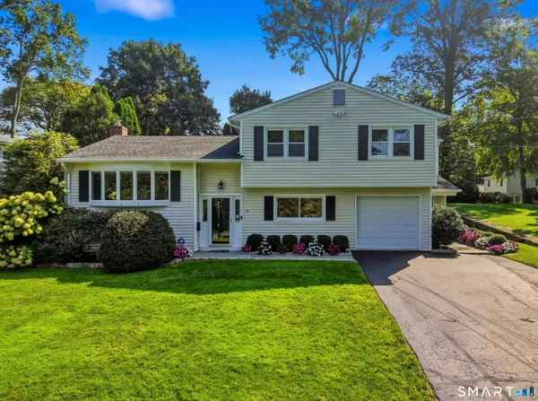 30 Idlewood Pl, Stamford, CT 06905-2410