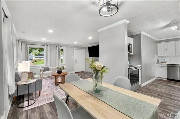 4107 Davis ST, St Louis, MO 63123
