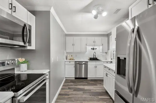 4107 Davis ST, St Louis, MO 63123