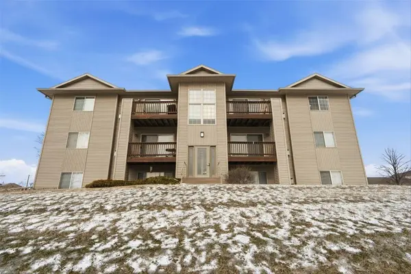 3110 Wilson SW #5, Cedar Rapids, IA 52404