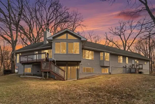1388 Arline Cir, Mt Vernon, IA 52314