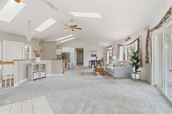 1388 Arline Cir, Mt Vernon, IA 52314