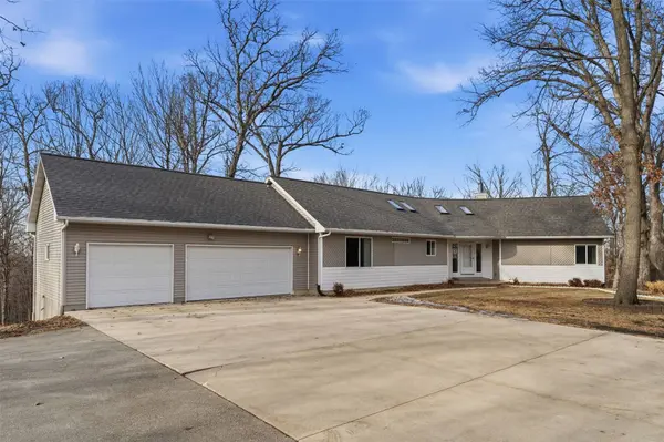 1388 Arline Cir, Mt Vernon, IA 52314