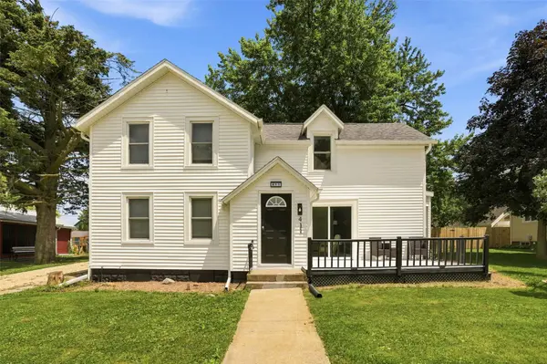 411 5th AVE, Clarence, IA 52216