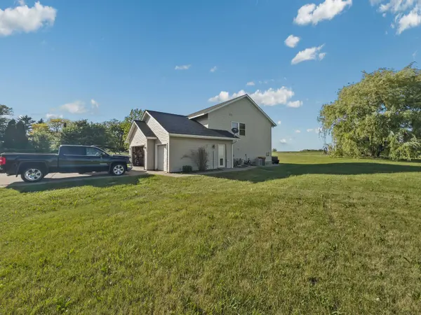 295 JOHNSON PARKWAY, Hammond, WI 54015-9674