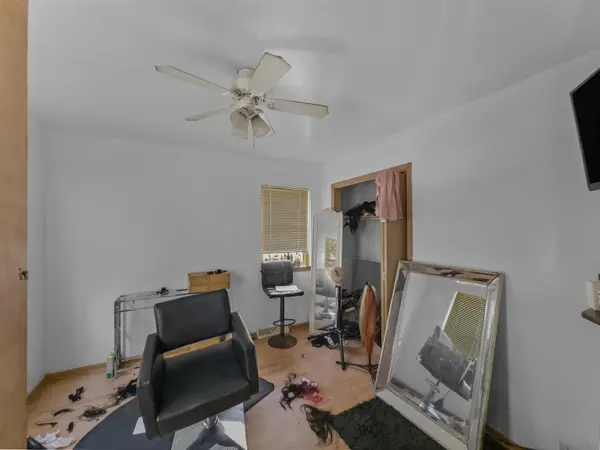 2850 N 21ST STREET, Milwaukee, WI 53206-1607