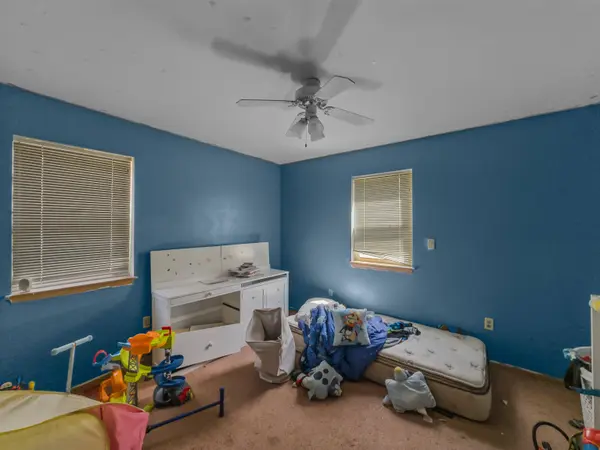 2850 N 21ST STREET, Milwaukee, WI 53206-1607