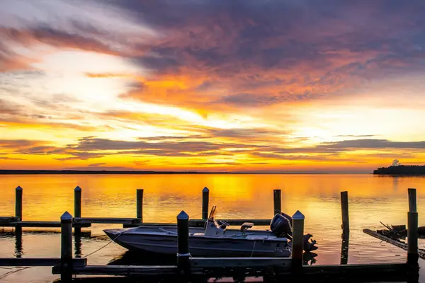 feature image of Best Neighborhoods in Cape Coral for Waterfront Homes &amp; New Construction