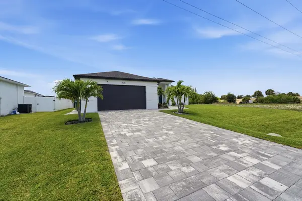 2530 SW 4th Pl, Cape Coral, FL 33914