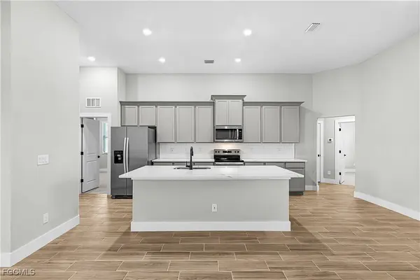 2705 SW 4th AVE, Cape Coral, FL 33914