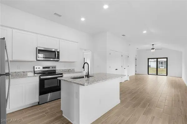 2434 NW 9th TER, Cape Coral, FL 33993