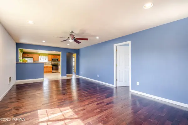 1622 S 14th St, Yakima, WA 98901