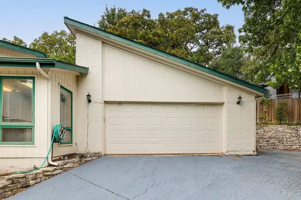 1405 Blackhill CT, Arlington, TX 76012