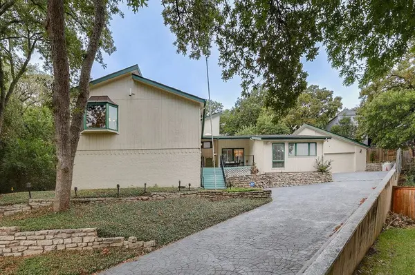 1405 Blackhill CT, Arlington, TX 76012