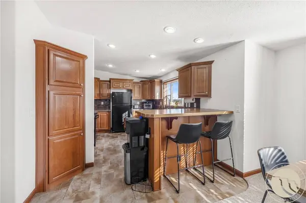 7684 12 Mile RD, Shepherd, MT 59079